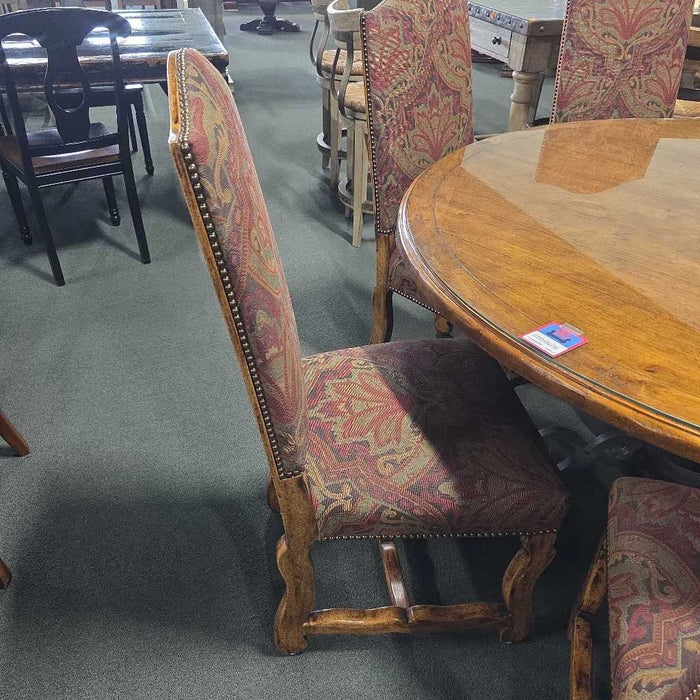 TABLE WITH 6 CHAIRS SKH
