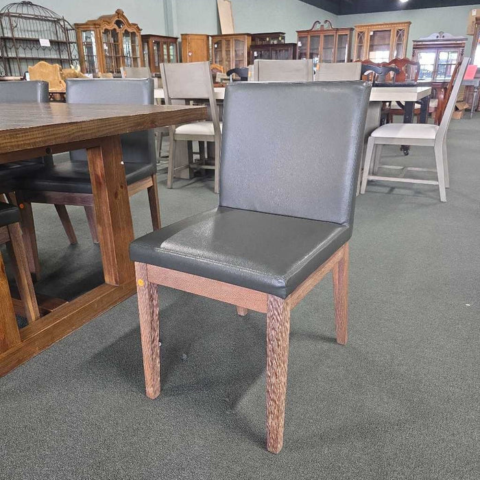SET OF 10 CHAIRS ATH