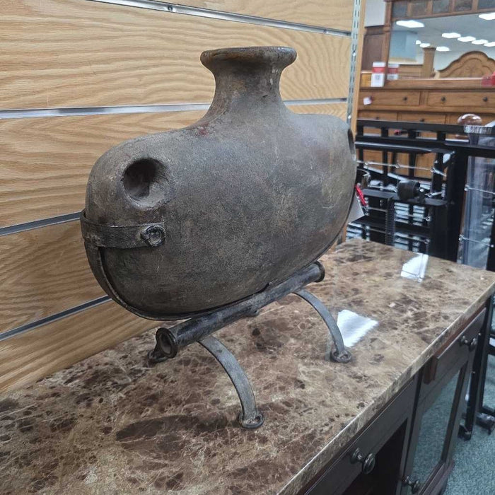 SOUTH WESTERN TERRACOTTA VASE MI