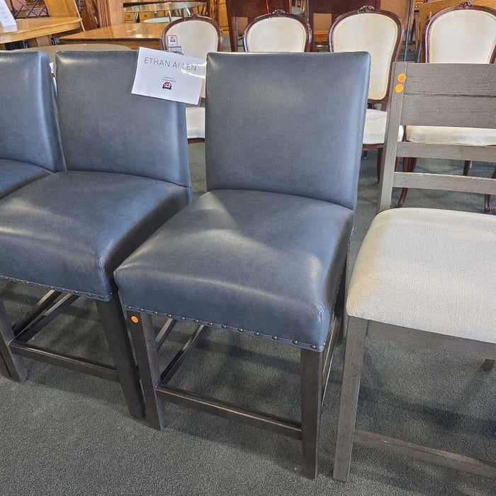 SET OF 4 ETHAN ALLEN THOMAS STOOLS BBTS