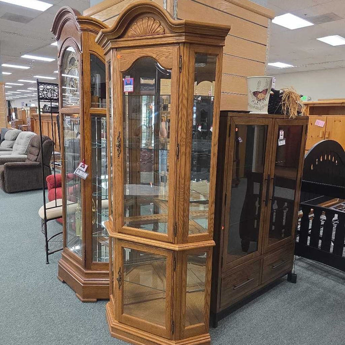 CORNER CURIO BTK