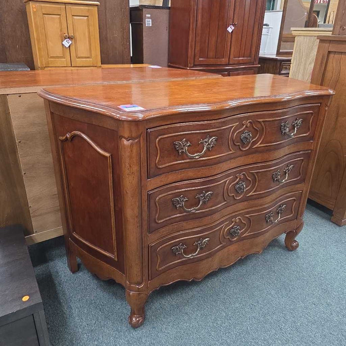 CENTURY CHEST OF DRAWERS BTK