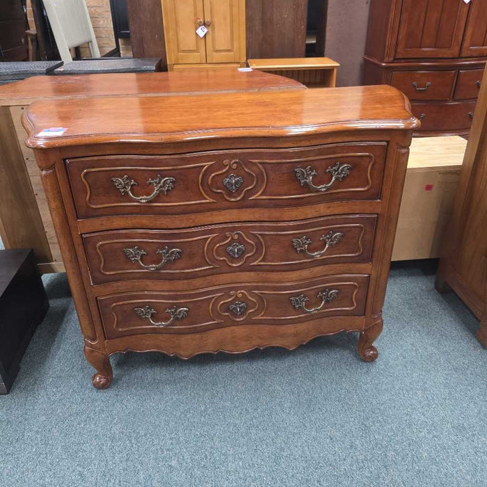 CENTURY CHEST OF DRAWERS BTK