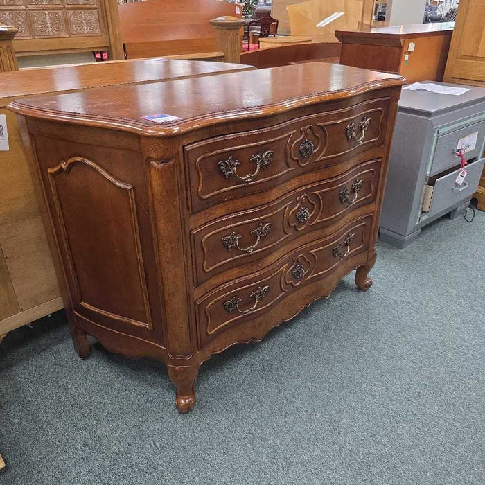 CENTURY CHEST OF DRAWERS BTK