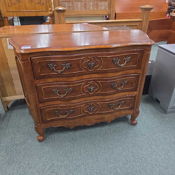 CENTURY CHEST OF DRAWERS BTK