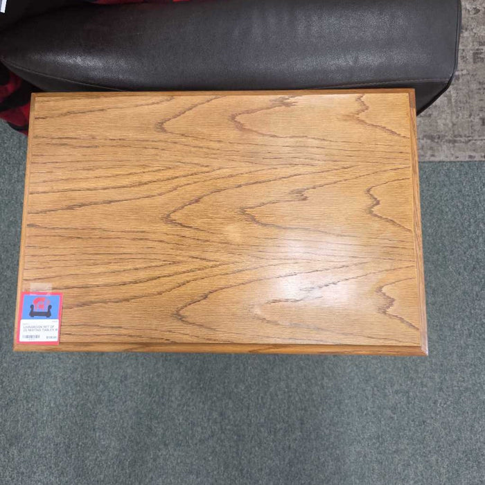SET OF (3) NESTING TABLES MI