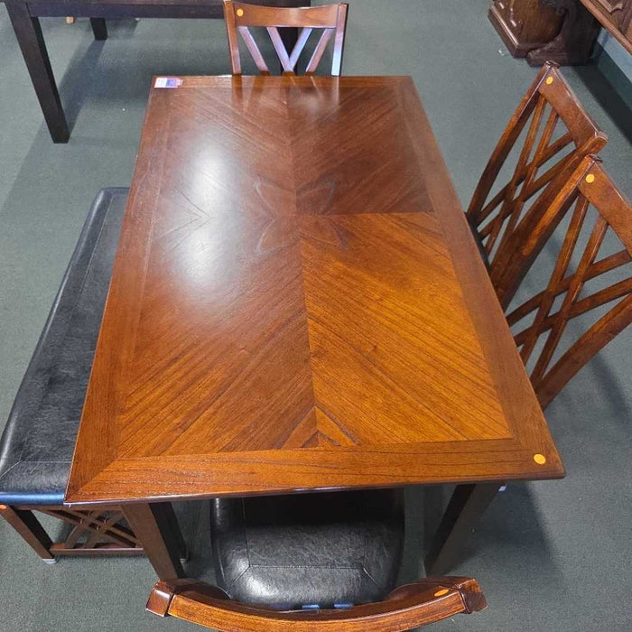 TABLE 4 CHAIRS 1 BENCH ALK
