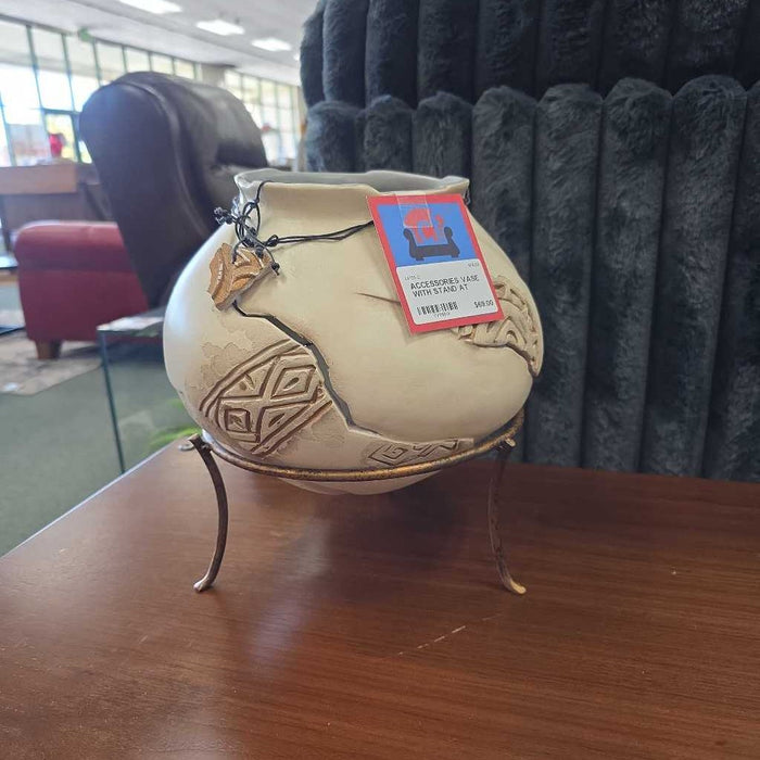 VASE WITH STAND AT