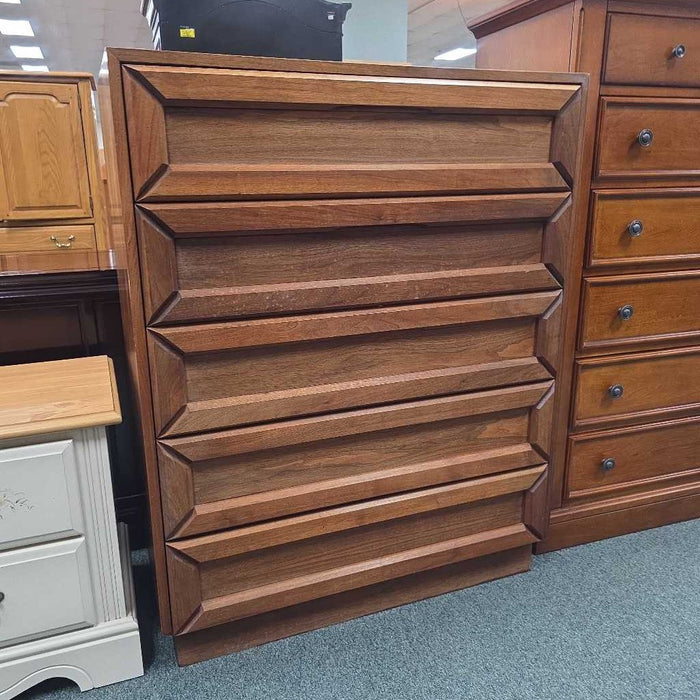 TALLBOY DRESSER BTK