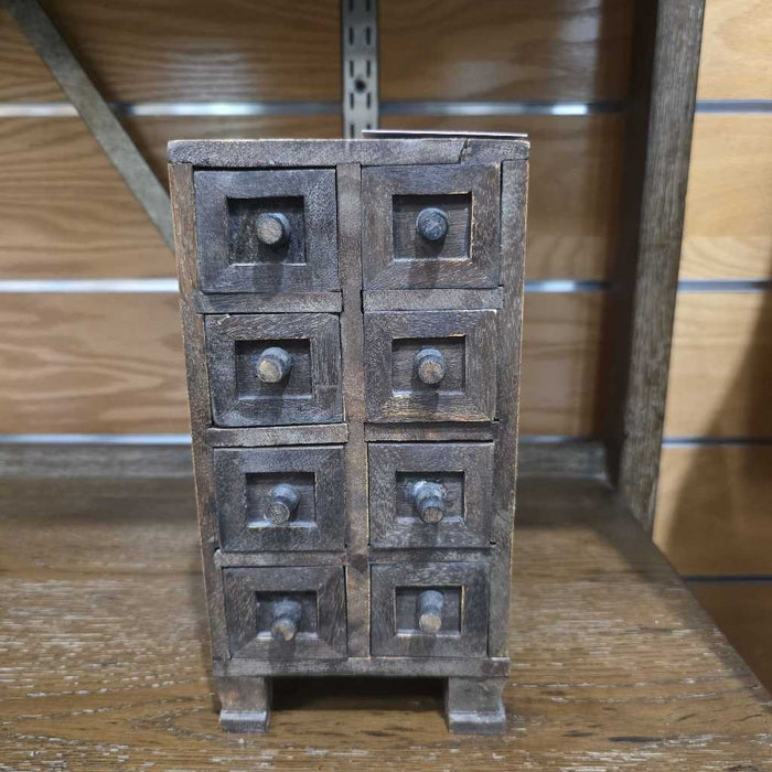 SMALL APOTHECARY CHEST BA