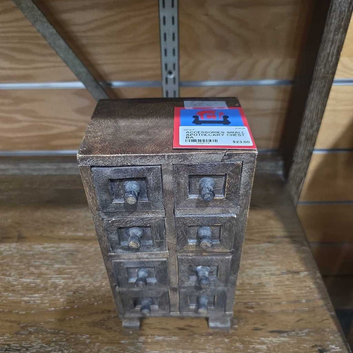 SMALL APOTHECARY CHEST BA