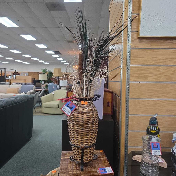 WOVEN VASE WITH SILK BT