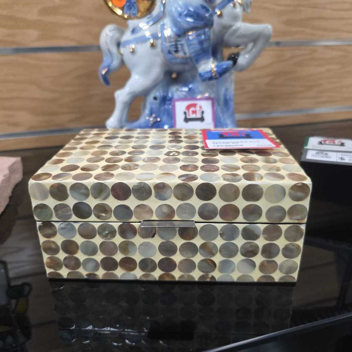 BOX DECOR