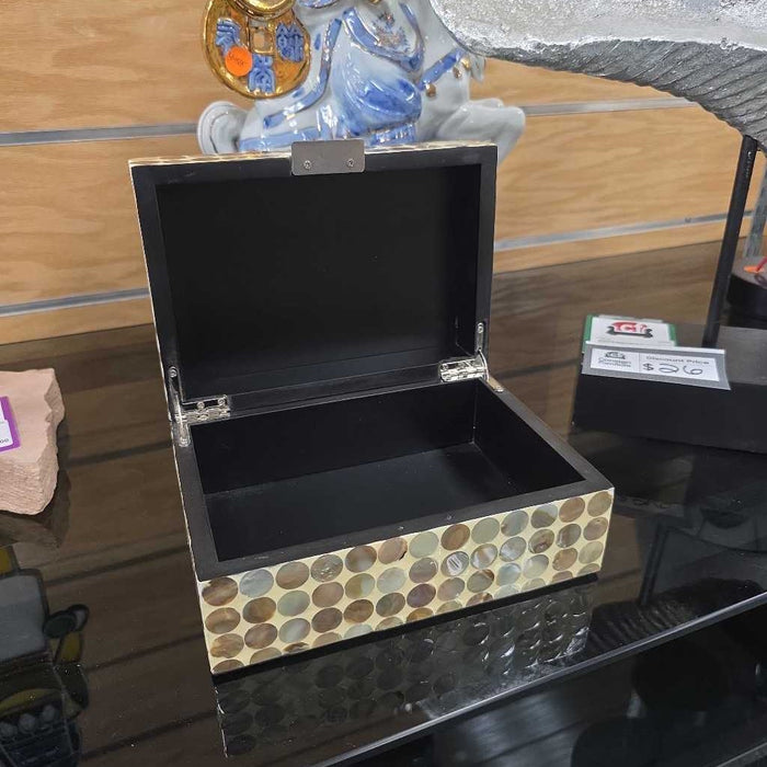 BOX DECOR