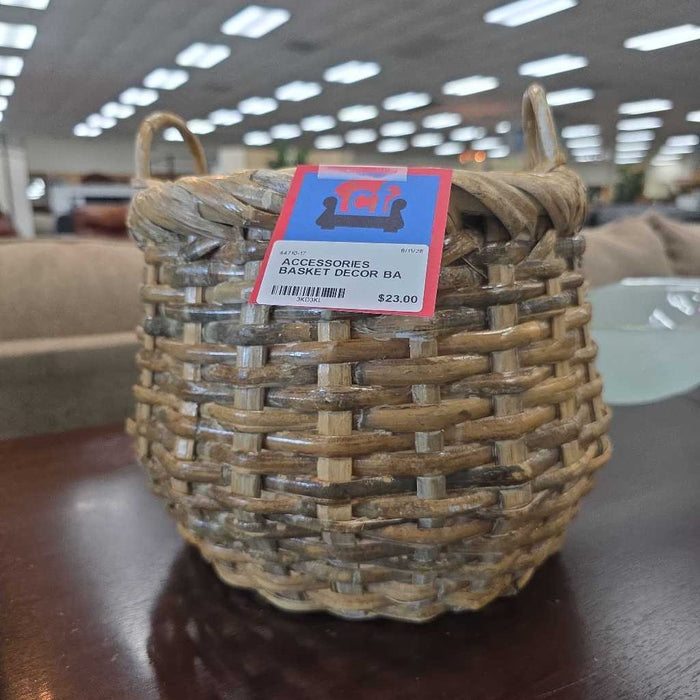 BASKET DECOR
