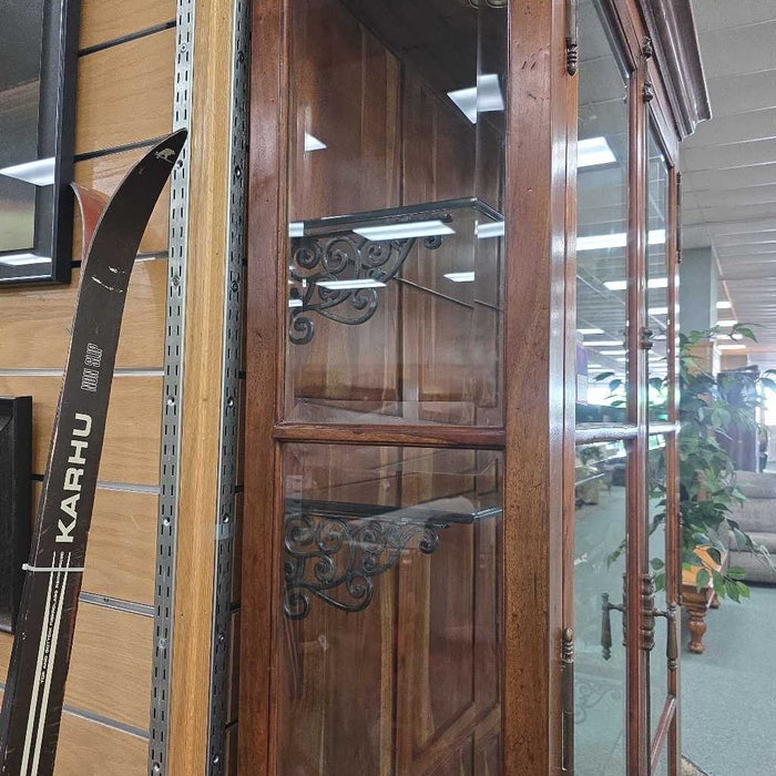 CURIO CABINET BIL