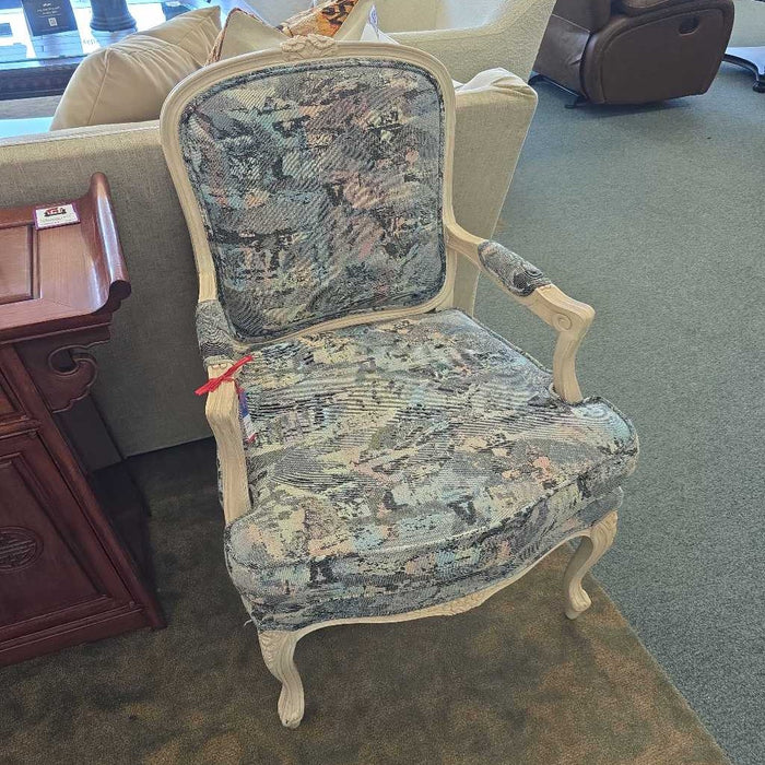 ACCENT CHAIR BIL