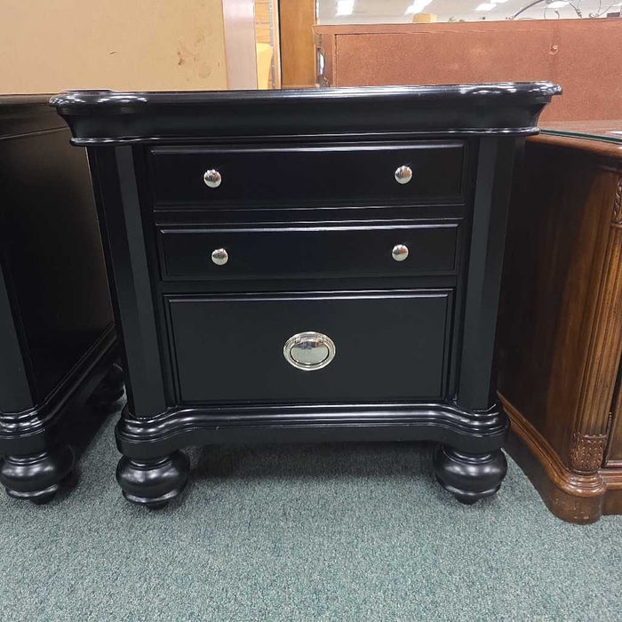NIGHTSTAND MI