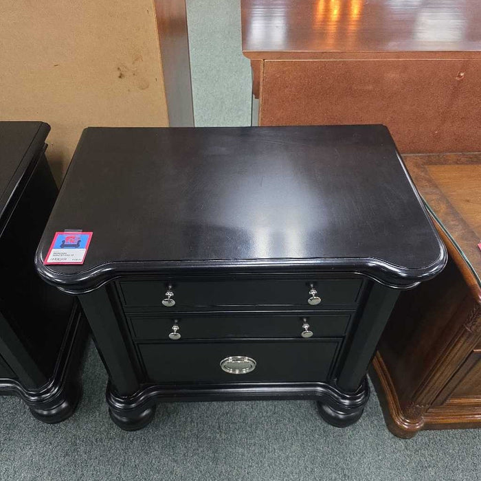 NIGHTSTAND MI
