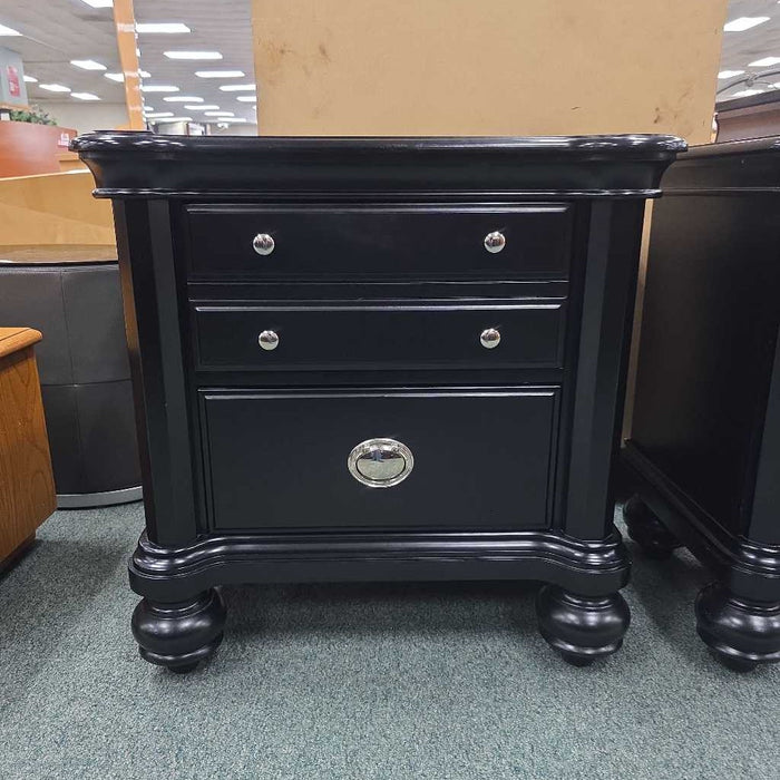 NIGHTSTAND MI