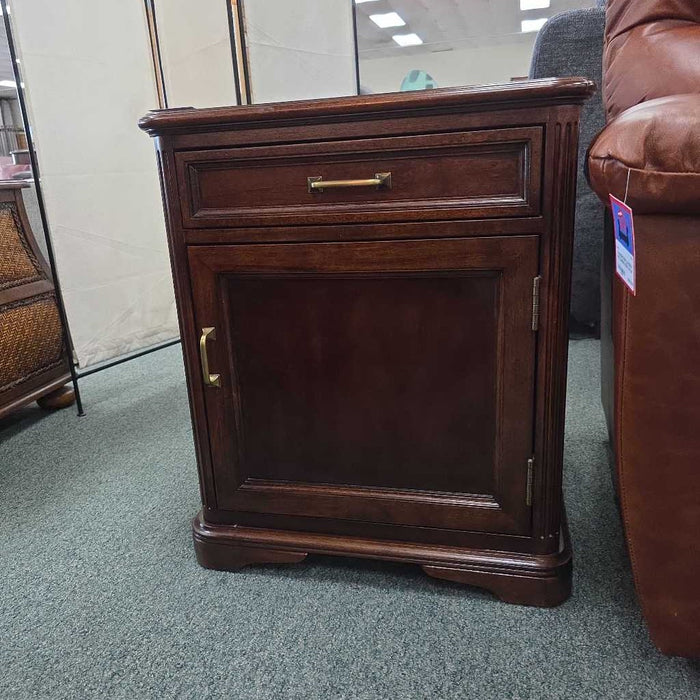 ACCENT CABINET MI
