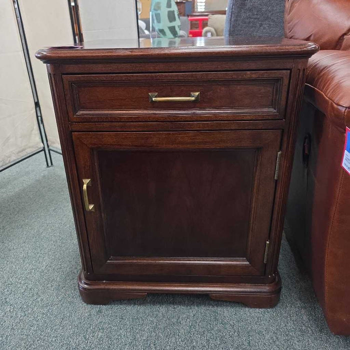 ACCENT CABINET MI