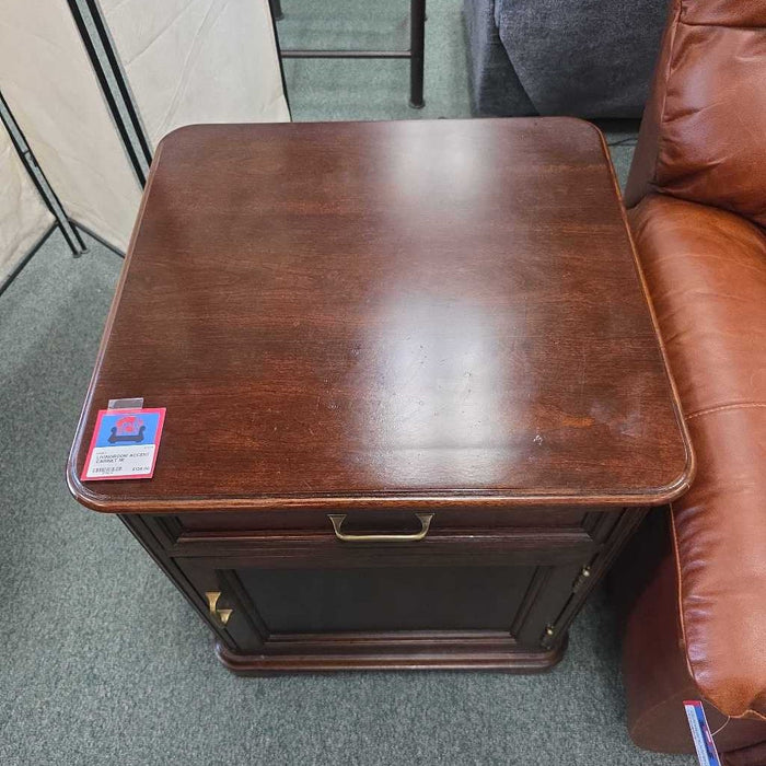 ACCENT CABINET MI
