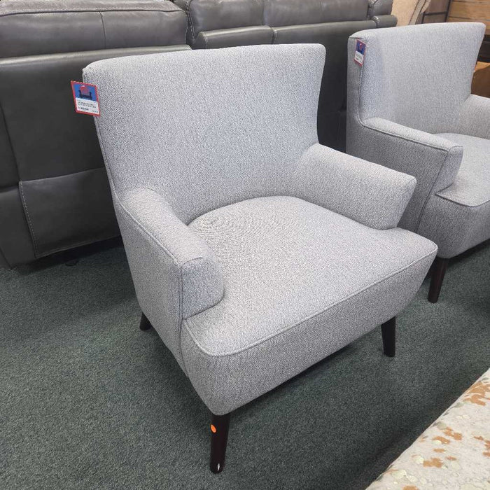 GREY ACCENT CHAIR BBM