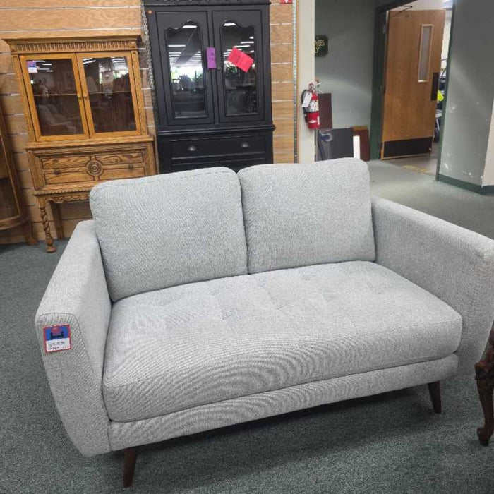 GREY TUFTED LOVESEAT BTK
