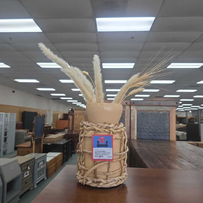 BROWN VASE WITH GRASS WEAVE S
