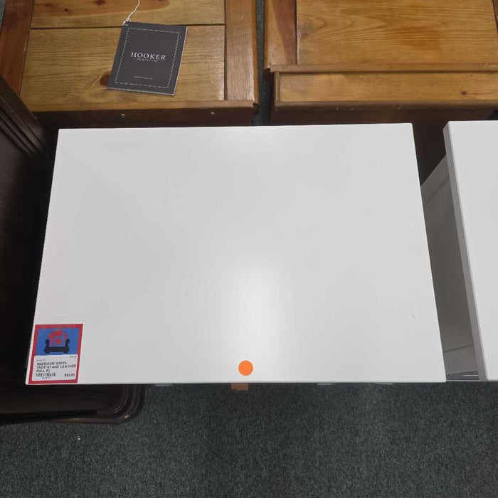 WHITE NIGHTSTAND LEATHER PULL KL