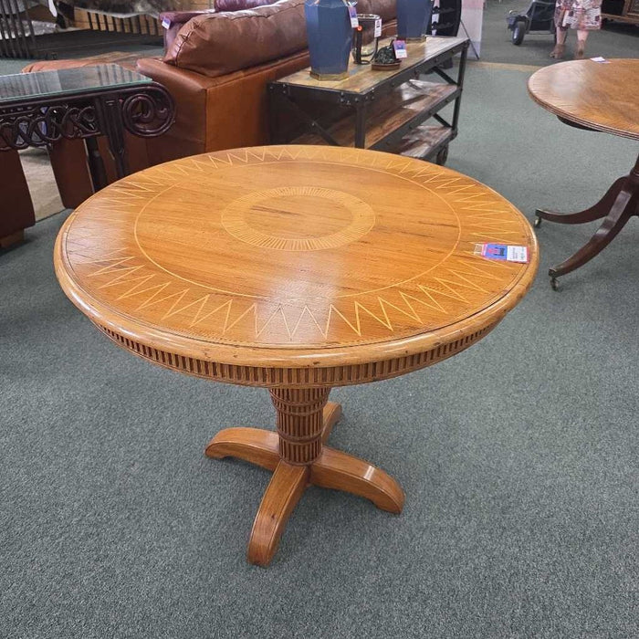 ROUND TABLE BTK