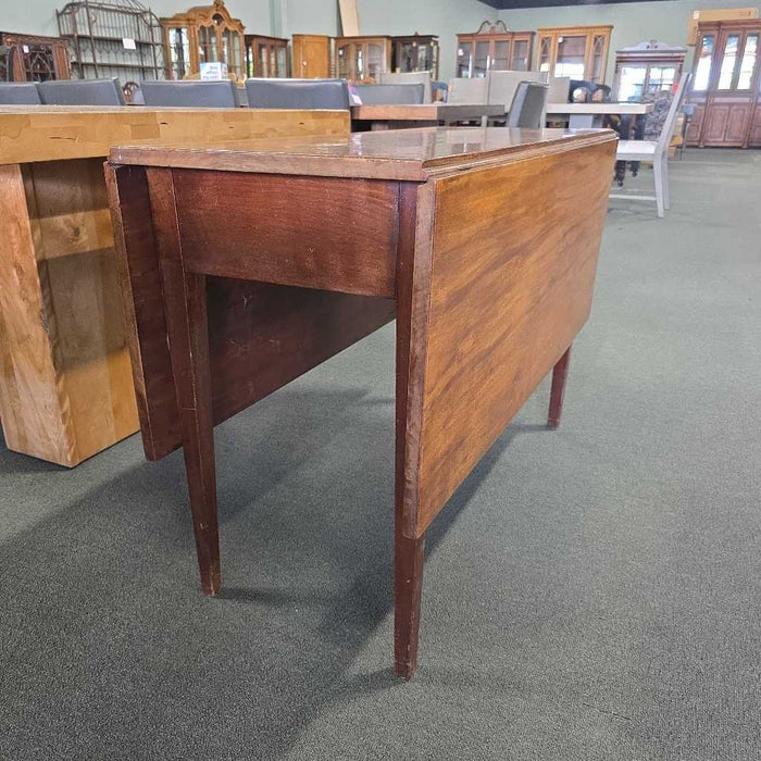 DROP LEAF TABLE BTK
