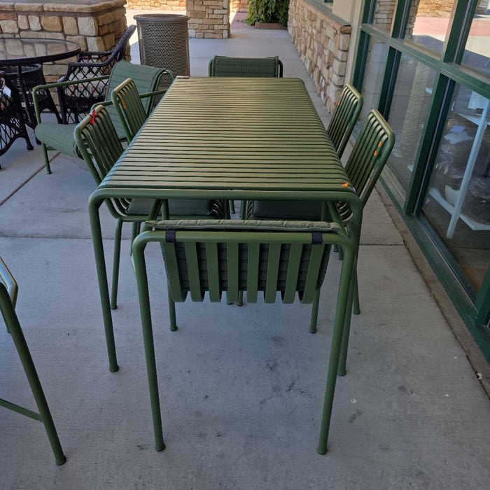 PALISSADE TABLE WITH 8 CHAIRS TBH