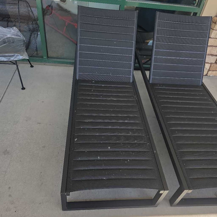 EOS CHAISE BTK