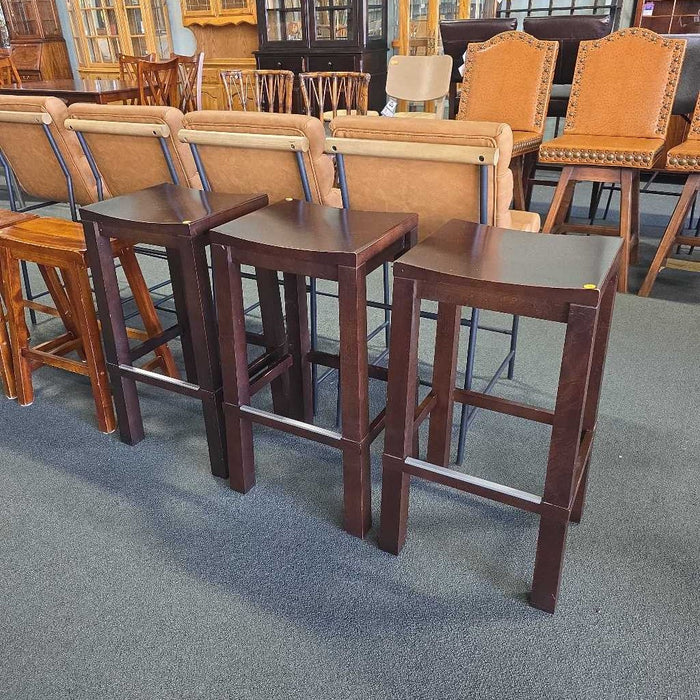 SET OF 3 STOOLS BHC