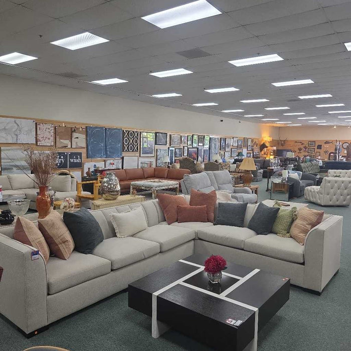 PEACOCK STYLE SECTIONAL MIH