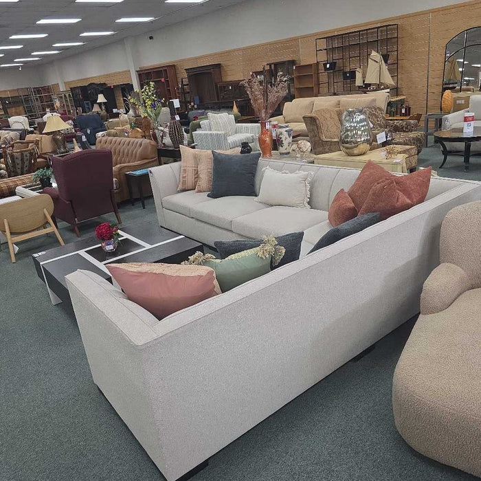 PEACOCK STYLE SECTIONAL MIH