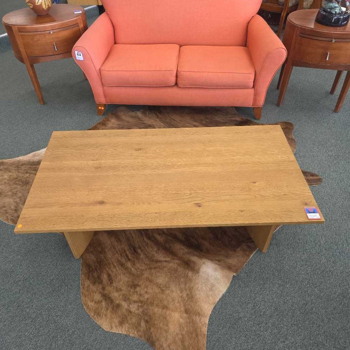 FOUR HANDS PICKFORD COFFEE TABLE TLH