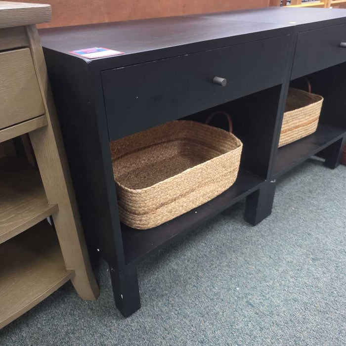 1 DRAWER BLACK NIGHTSTAND WITH BASKET SK