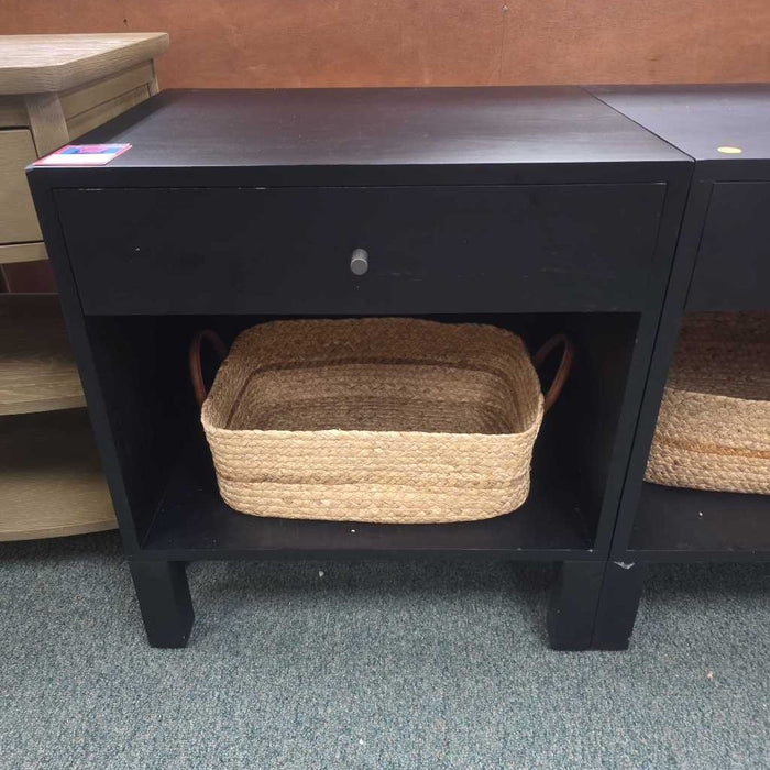 1 DRAWER BLACK NIGHTSTAND WITH BASKET SK