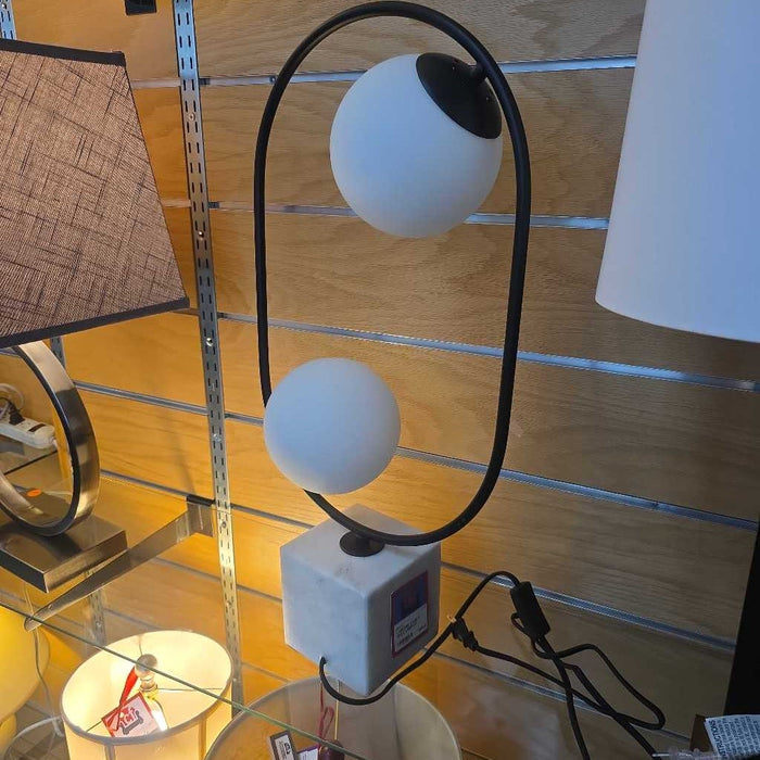 2 LIGHT BALL LAMP LS