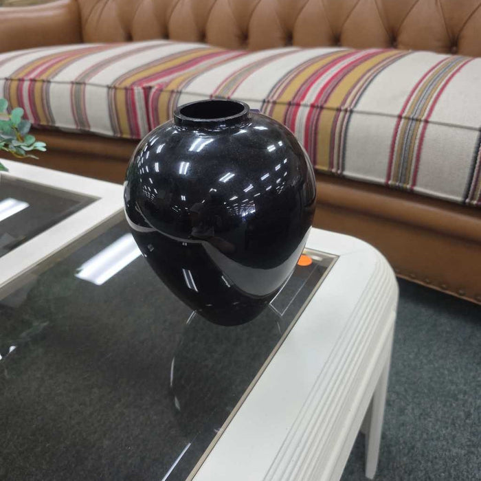 BLACK VASE K
