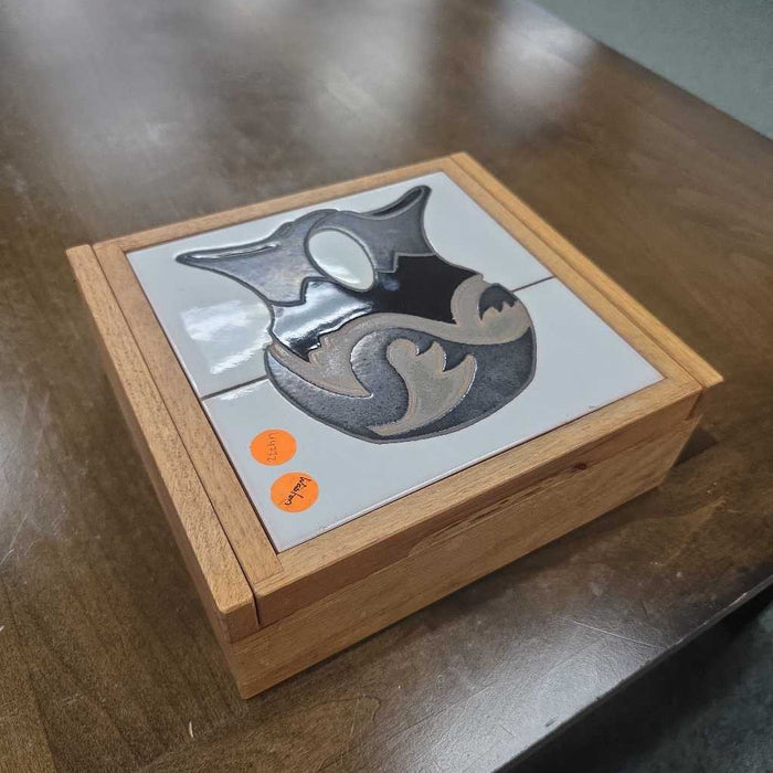 WOOD BOX BT
