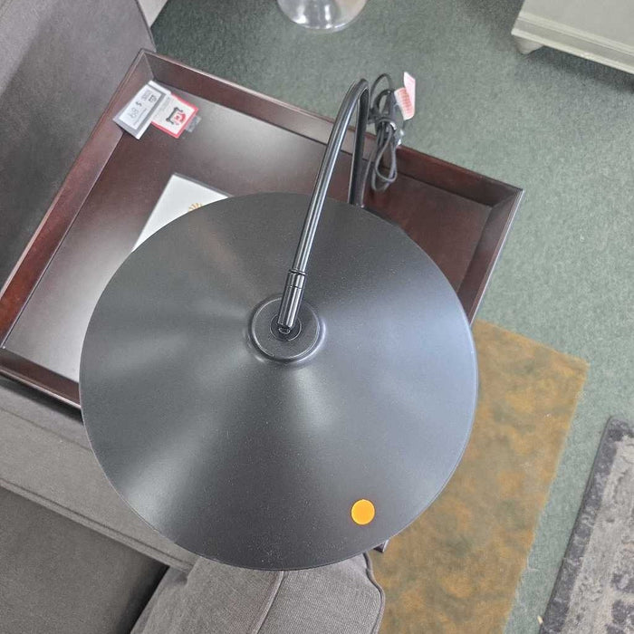 BLACK METAL LAMP BT