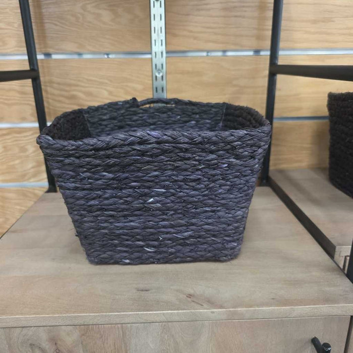 BLACK WOVEN BASKET S