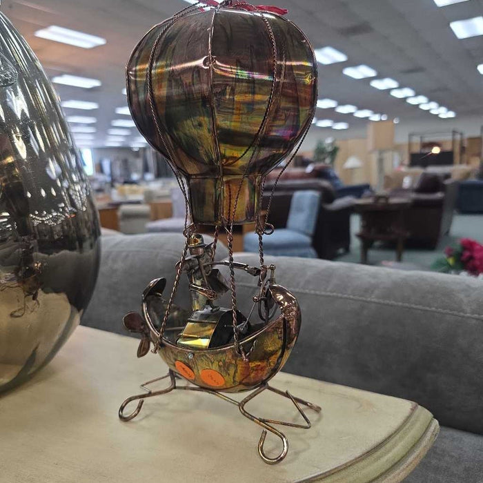 PARASAILING BALLOON MUSIC BOX DECOR