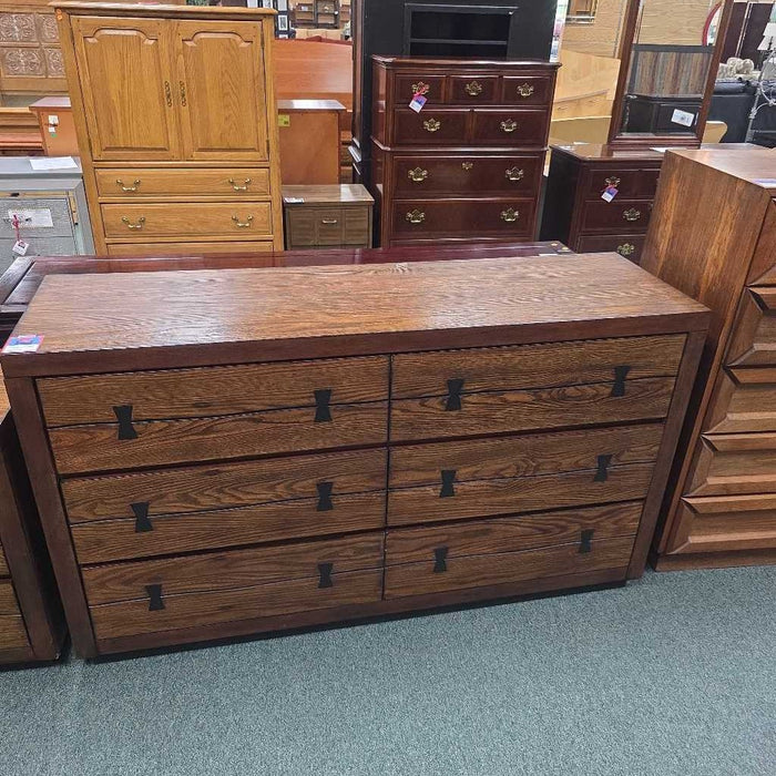 DRESSER LLB