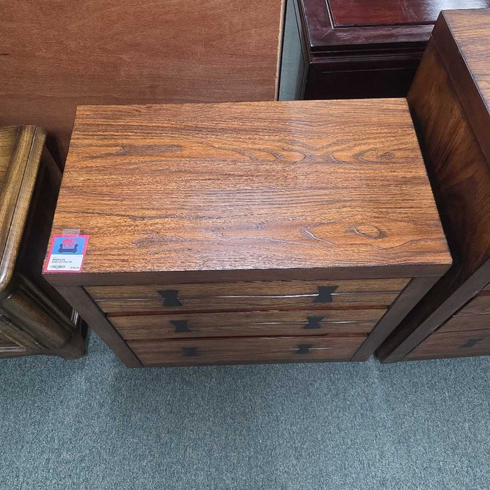 NIGHTSTAND MI