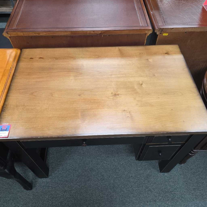 DESK BTK